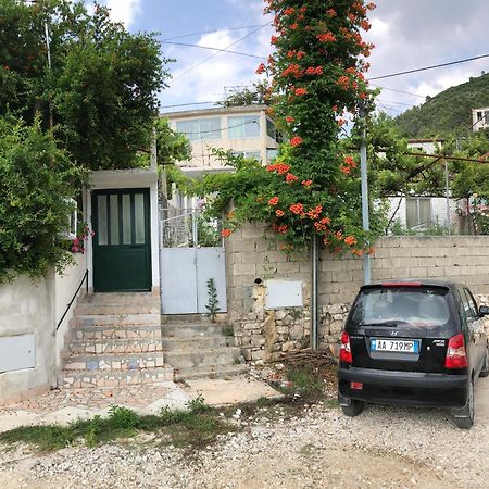 הוילה Delvine Lili'S House מראה חיצוני תמונה