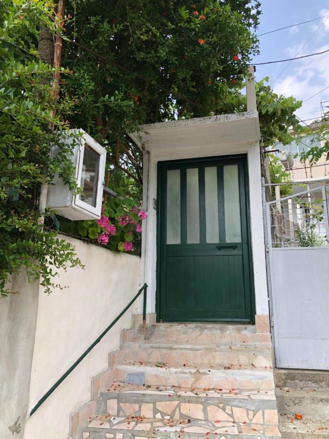 הוילה Delvine Lili'S House מראה חיצוני תמונה
